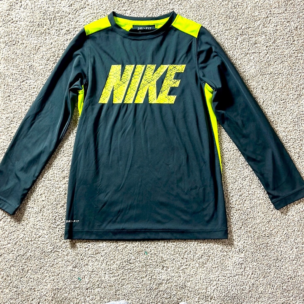 Nike dri fit long sleeve